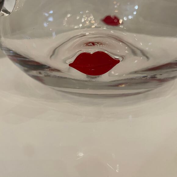 Hearts & Kisses Valentine RED LIPS Glass Pitcher 10in Viral Tik Tok New - Picture 9 of 16